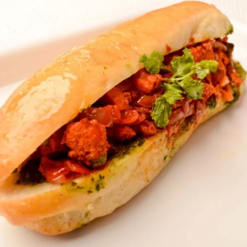 Tandoori Paneer Hot Dog Bun